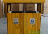 公園垃圾桶什么材質(zhì)好?木制垃圾桶備受矚目