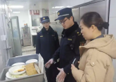 海淀城管“走街串巷”推動垃圾分類精細(xì)管理