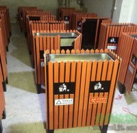 景區(qū)定制鋼木分類垃圾桶