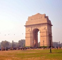 印度首都：街道幾乎見不到環(huán)保分類垃圾桶，垃圾堆17層樓高