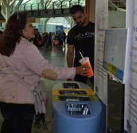 機(jī)場智能分類垃圾桶成網(wǎng)紅了