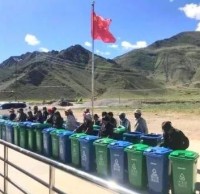 捐贈分類垃圾桶 助力美麗鄉(xiāng)村建設