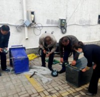 錫市科協(xié)為包聯(lián)社區(qū)購(gòu)置分類垃圾箱