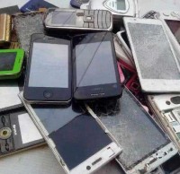 舊手機(jī)，你是個什么垃圾？