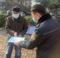 東風(fēng)路社區(qū)組織開展有害垃圾收集日活動