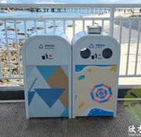 海南景區(qū)海邊烤漆不銹鋼分類(lèi)垃圾桶