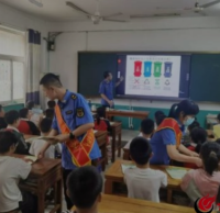 行政執(zhí)法局開(kāi)展開(kāi)學(xué)季垃圾分類進(jìn)校園宣傳活動(dòng)